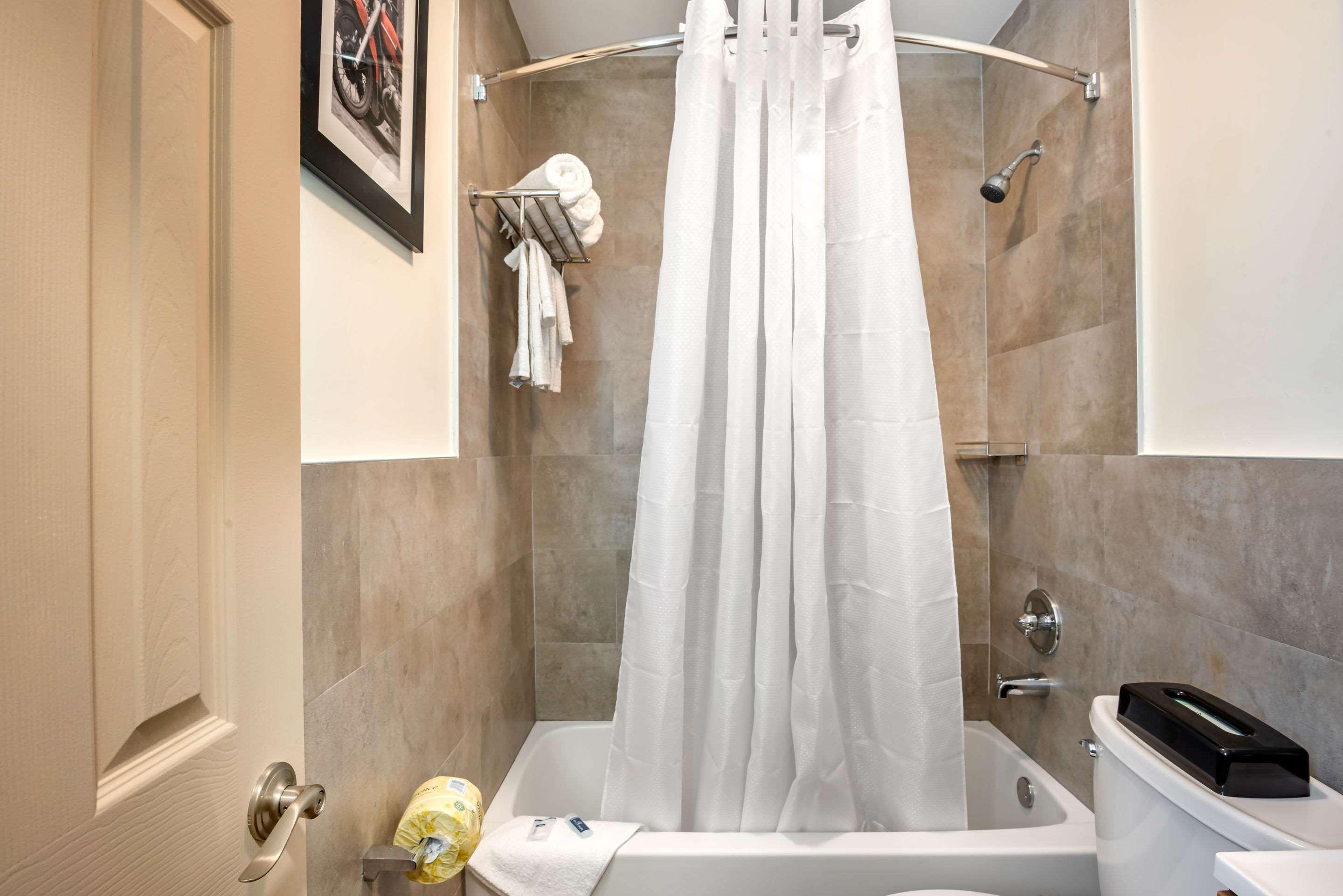 Downtown Hollywood Gardens Inn & Suites Inn 3*