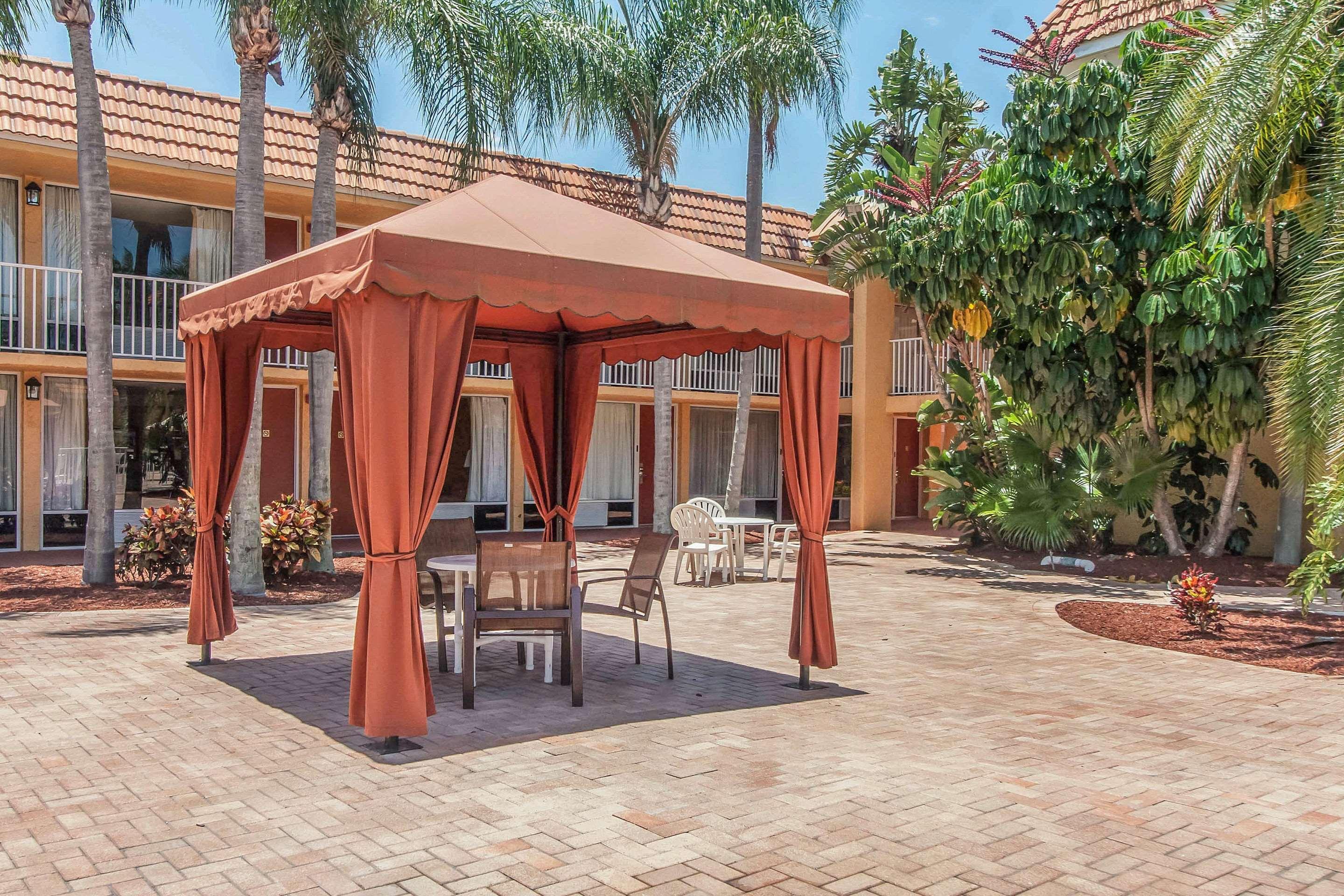 Quality & Conference Center Hotel New Port Richey