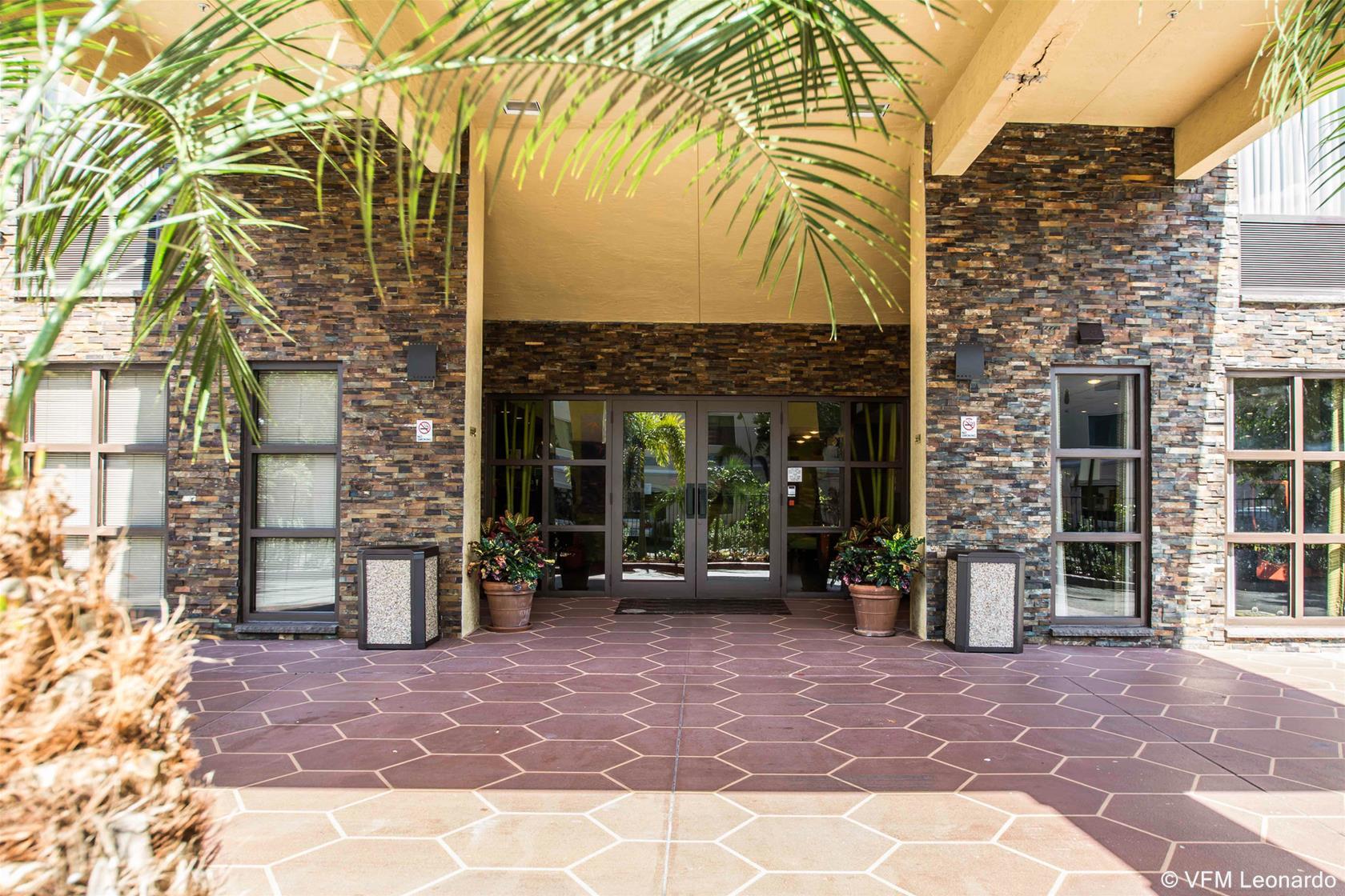 Hotel Comfort & - West Palm South
