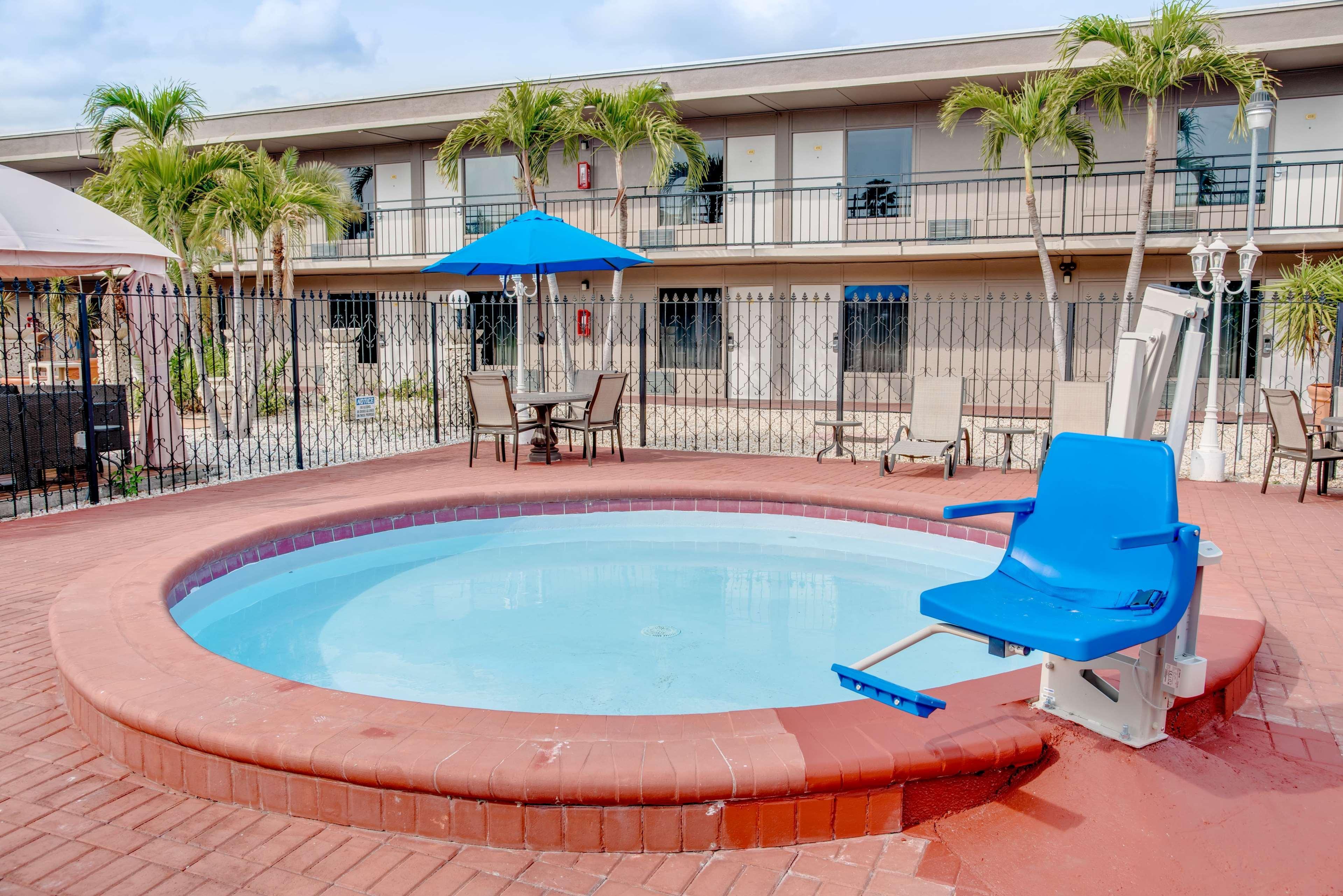 Super 8 By Wyndham St. Petersburg