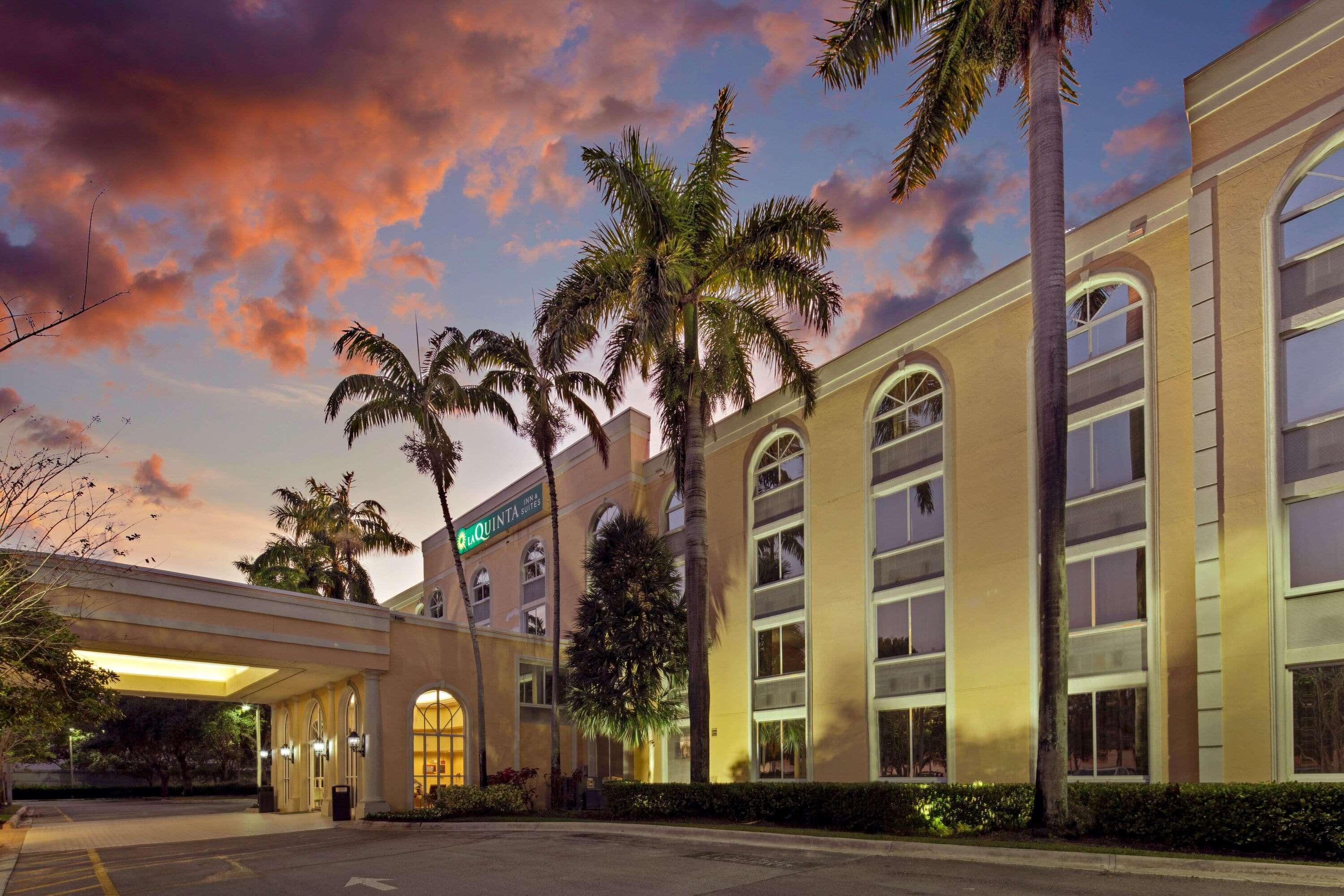 La Quinta & By Wyndham Hotel 3*