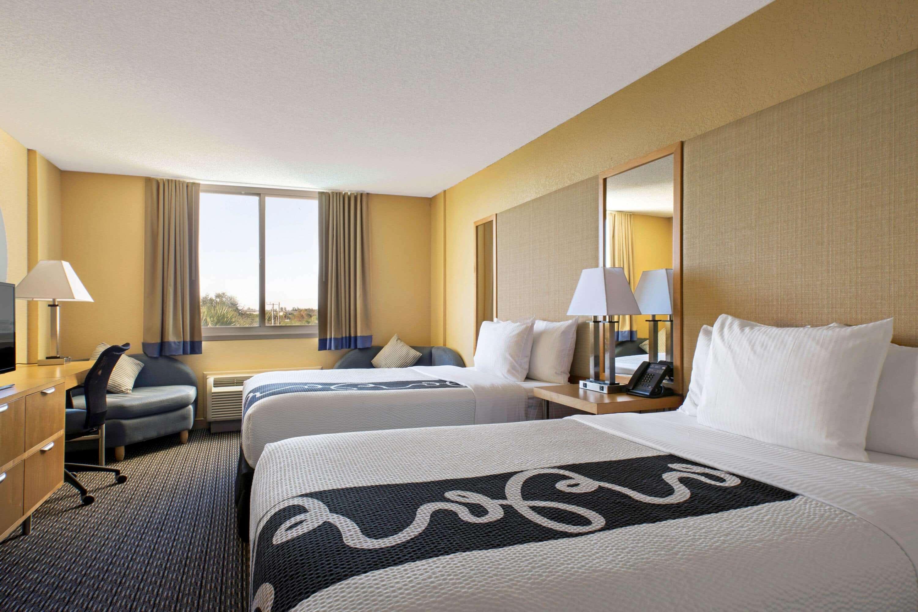 Hotel La Quinta & By Wyndham Sunrise