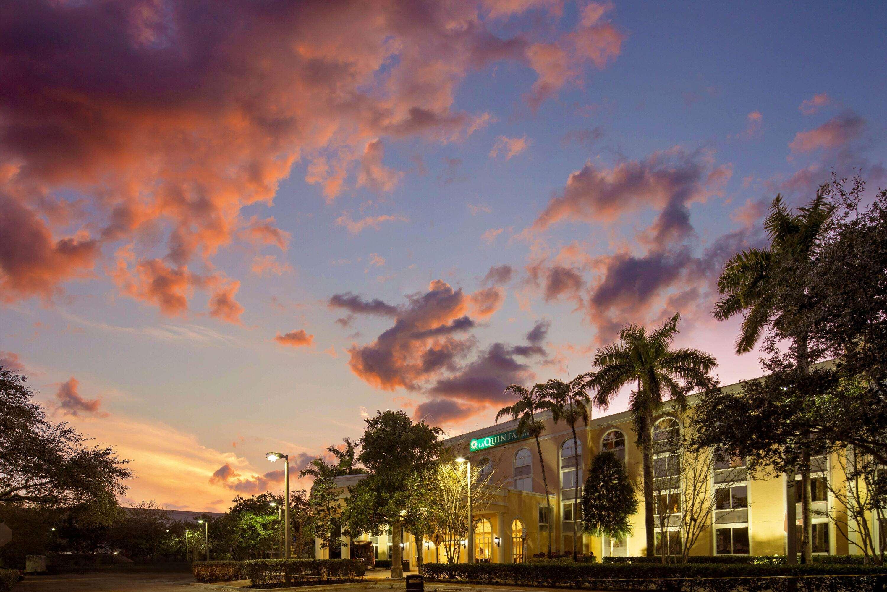 La Quinta & By Wyndham Hotel 3*