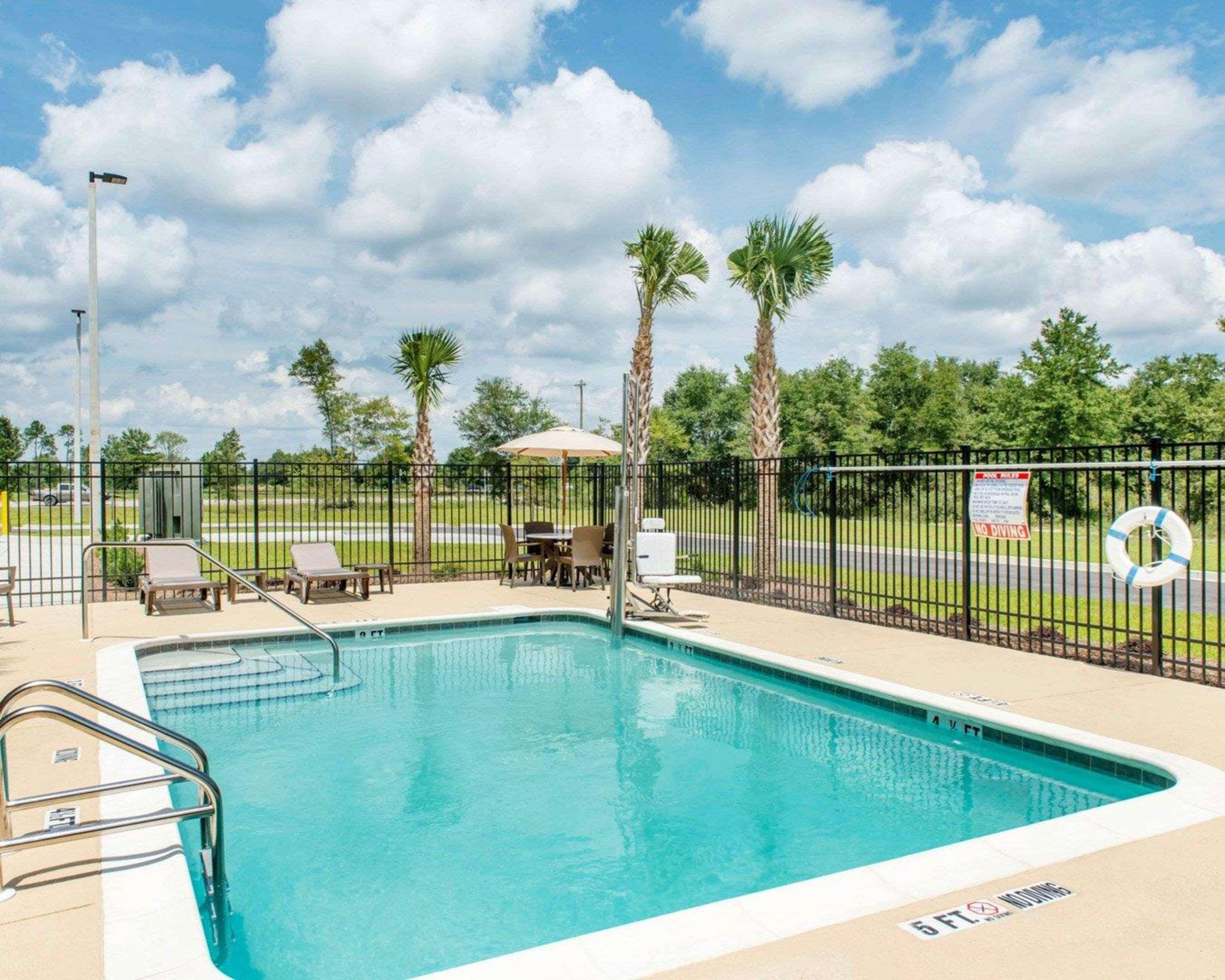 Sleep & Defuniak Springs - Crestview Hotel Mossy Head