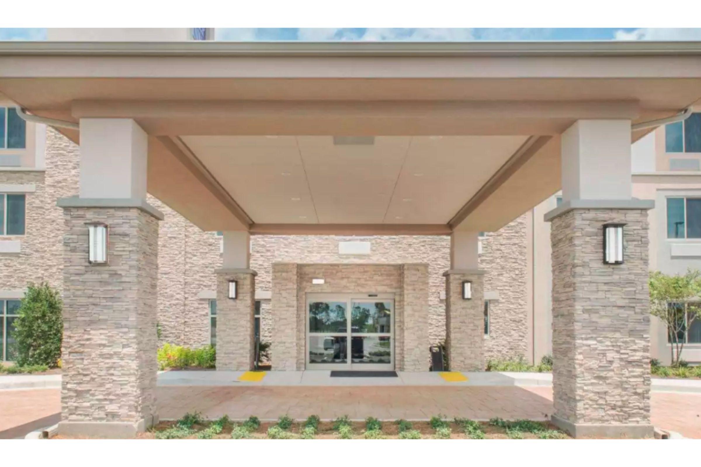Sleep & Defuniak Springs - Crestview Hotel
