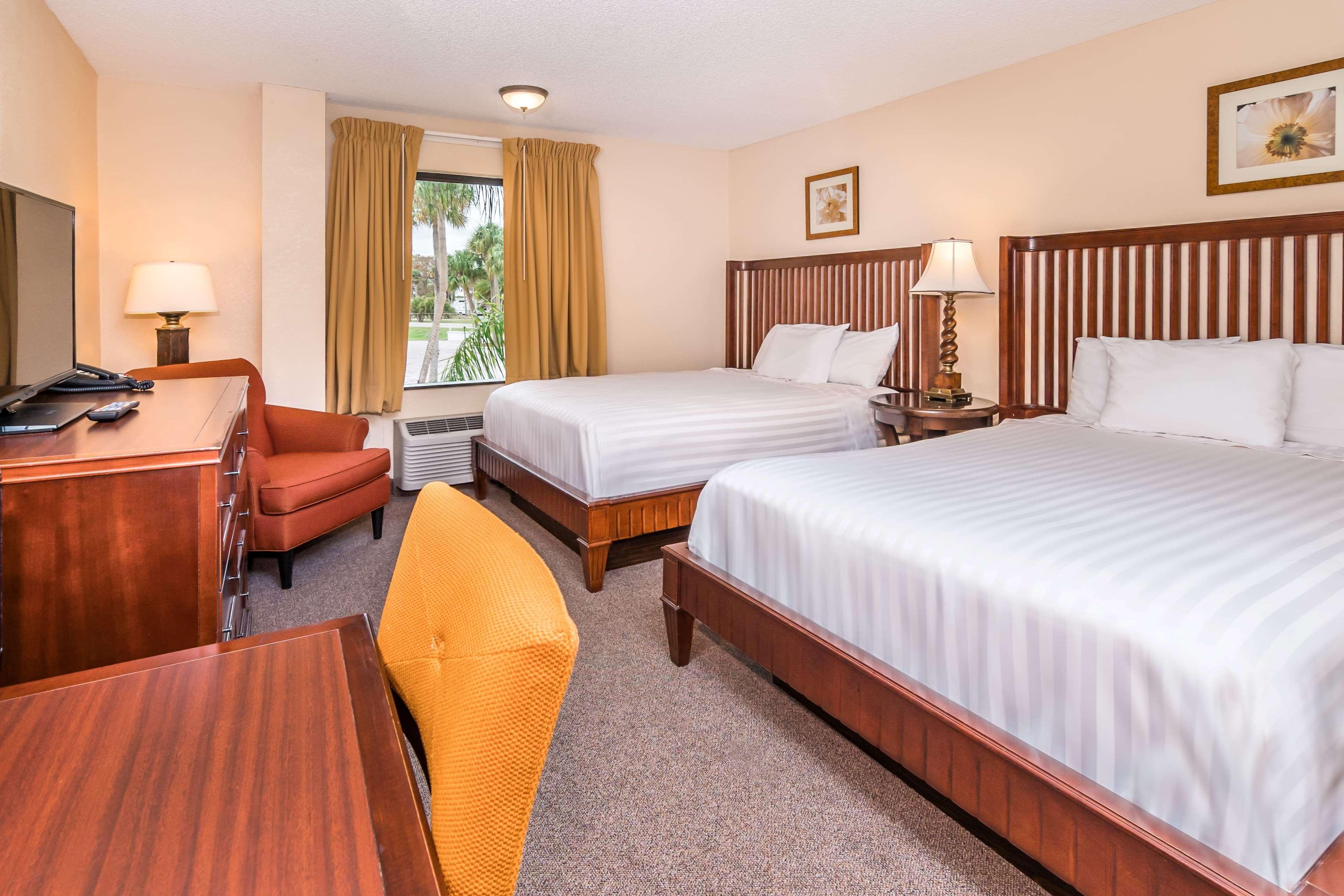 Days & By Wyndham Resort