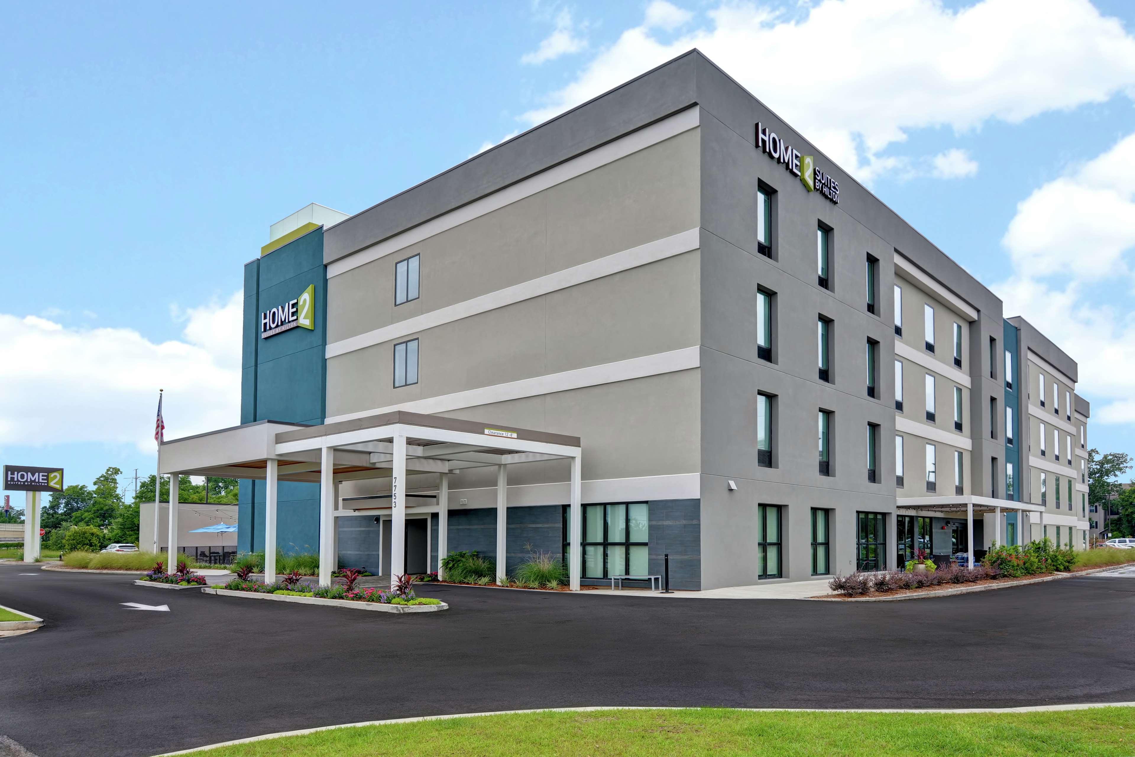 Home2 I-10 At North Davis Hwy Hotel 3*