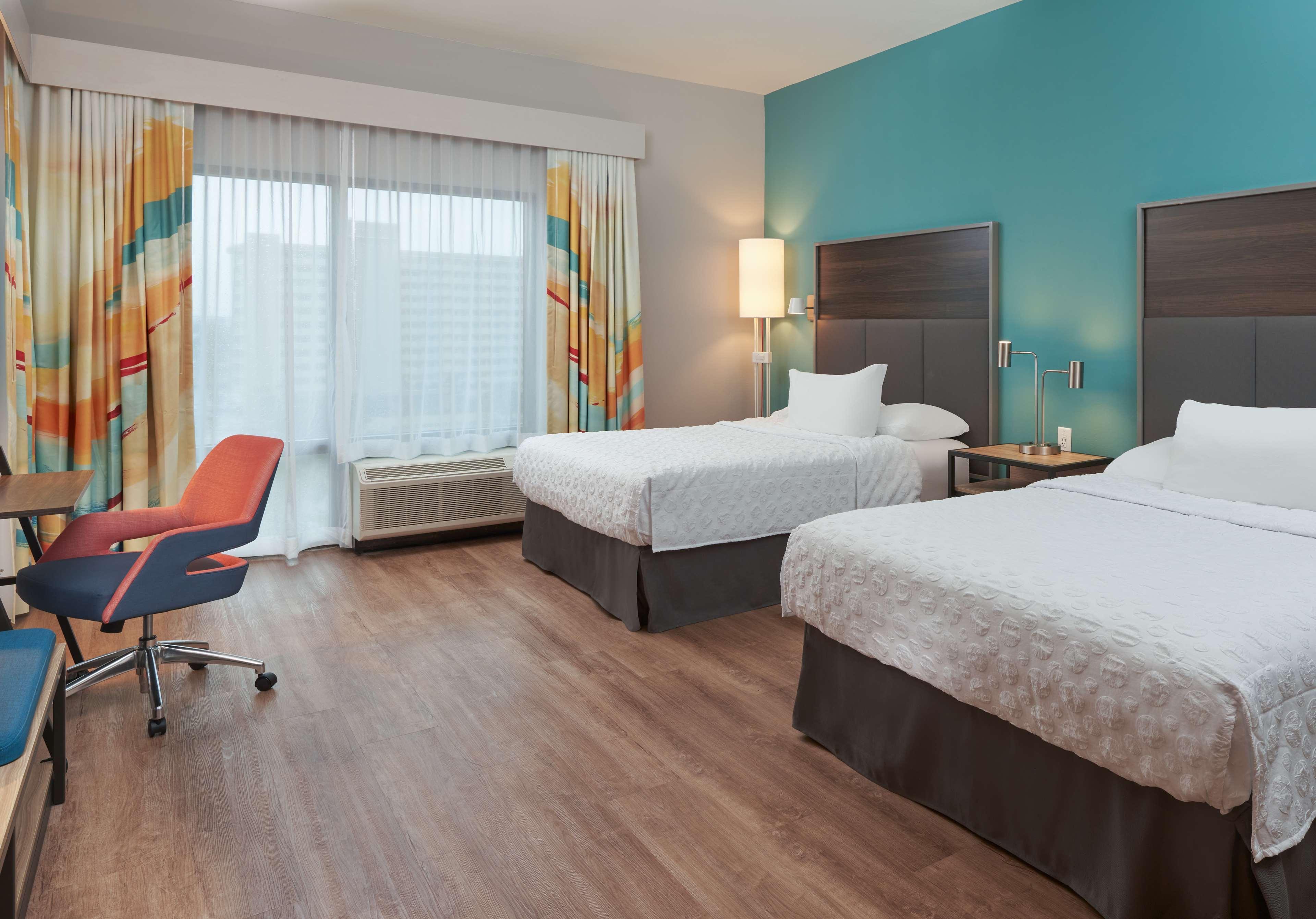 Tru By Hilton Pompano Pier Hotel