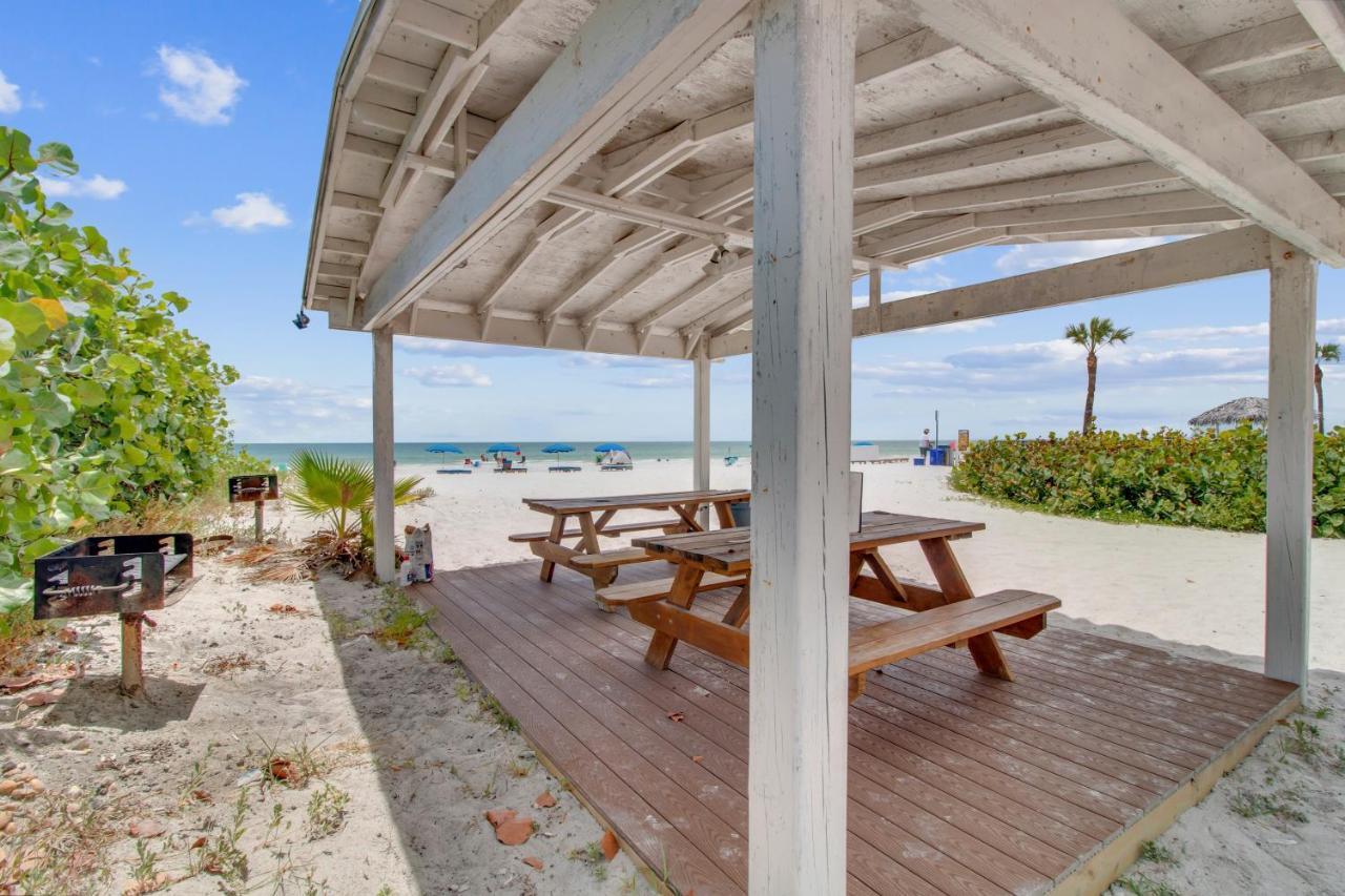 Redington Surf By Travel Services Resort