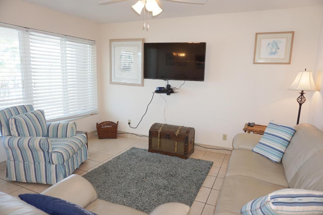 Redington Surf By Travel Services St. Pete Beach