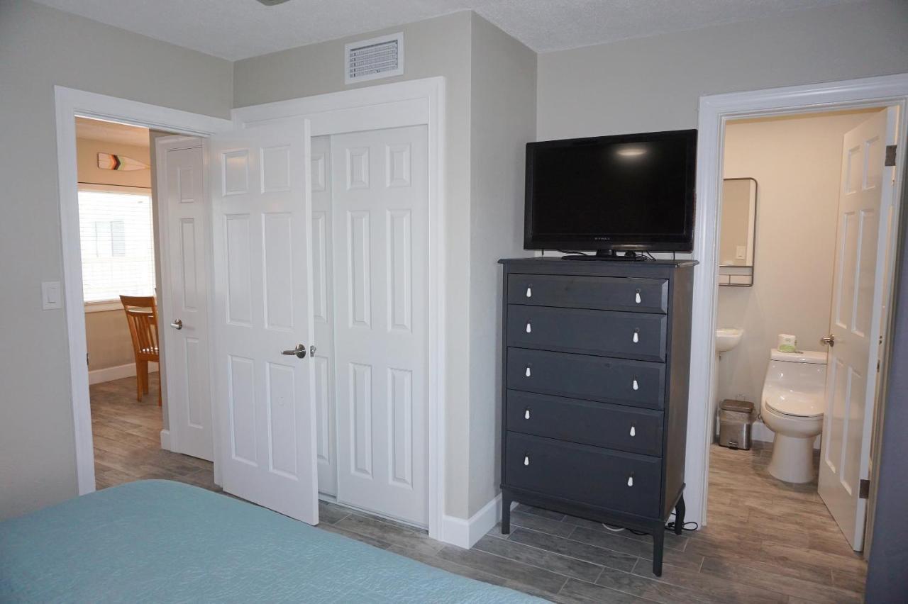 Redington Surf By Travel Services St. Pete Beach