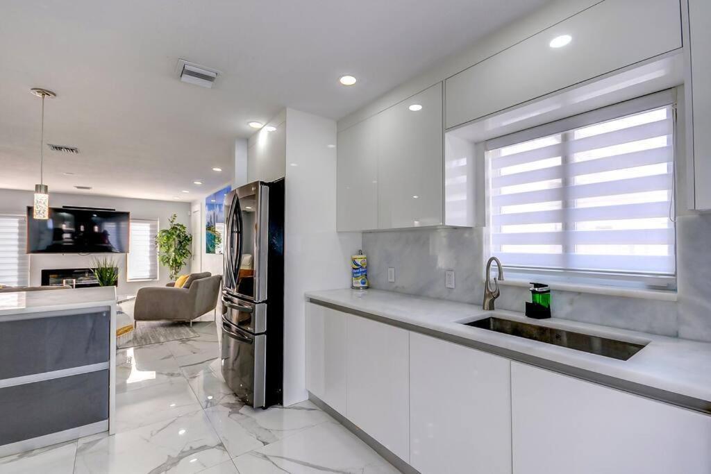 Holiday home Miami House With Hot Pool-spa & Pool Table L48 *