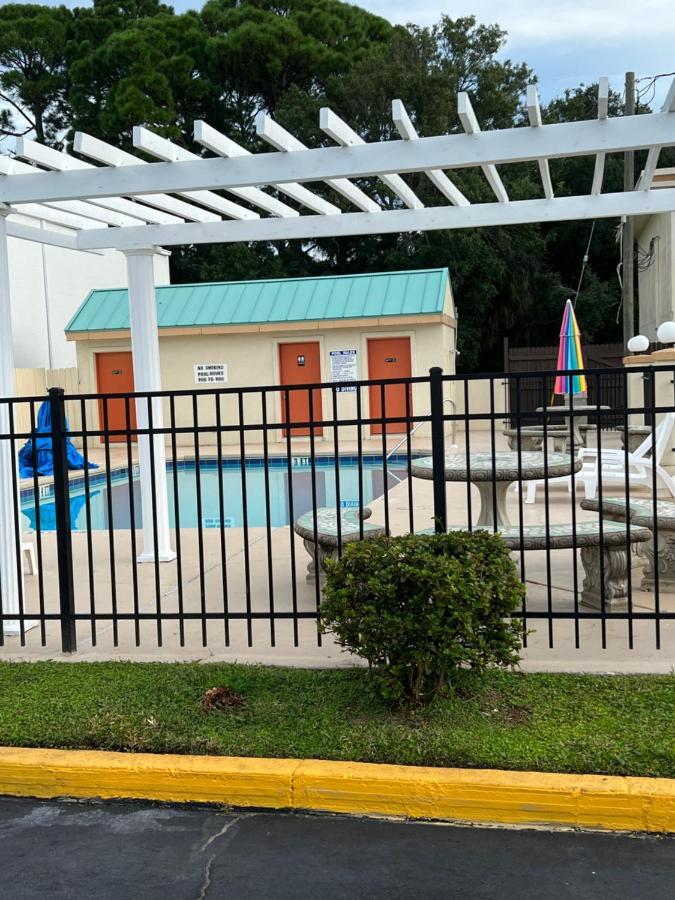 Hole The - Walton - Sunset Plaza - Nearby Beaches & Hurlburt 2*