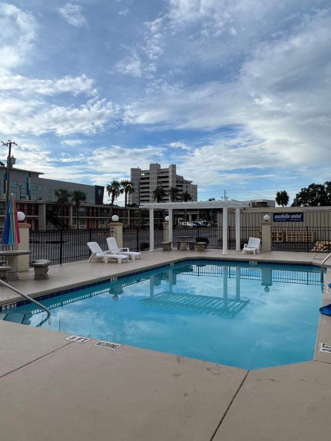 Motel Hole The - Walton - Sunset Plaza - Nearby Beaches & Hurlburt