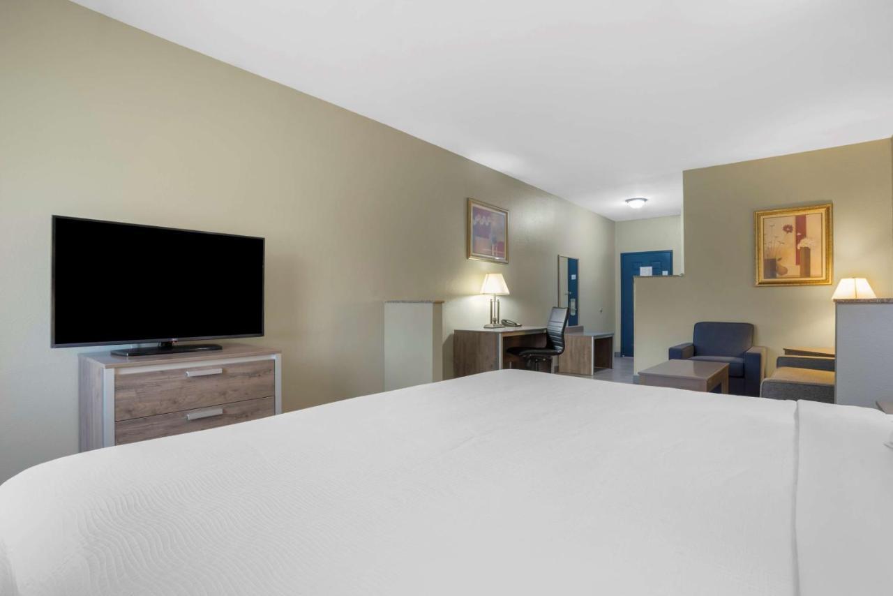 Western Wakulla & Hotel Crawfordville