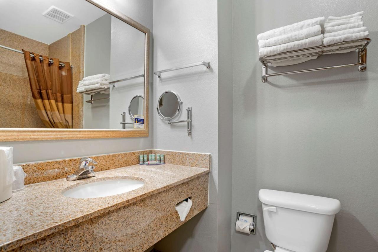 Western Wakulla & Hotel 3*