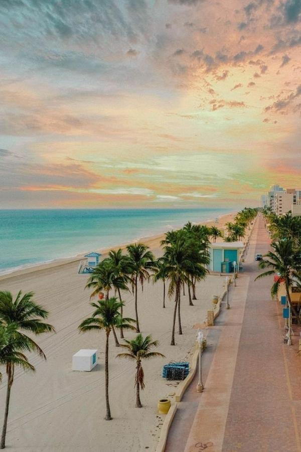Walk To Holiday Retreat Miami Pool Dania Beach