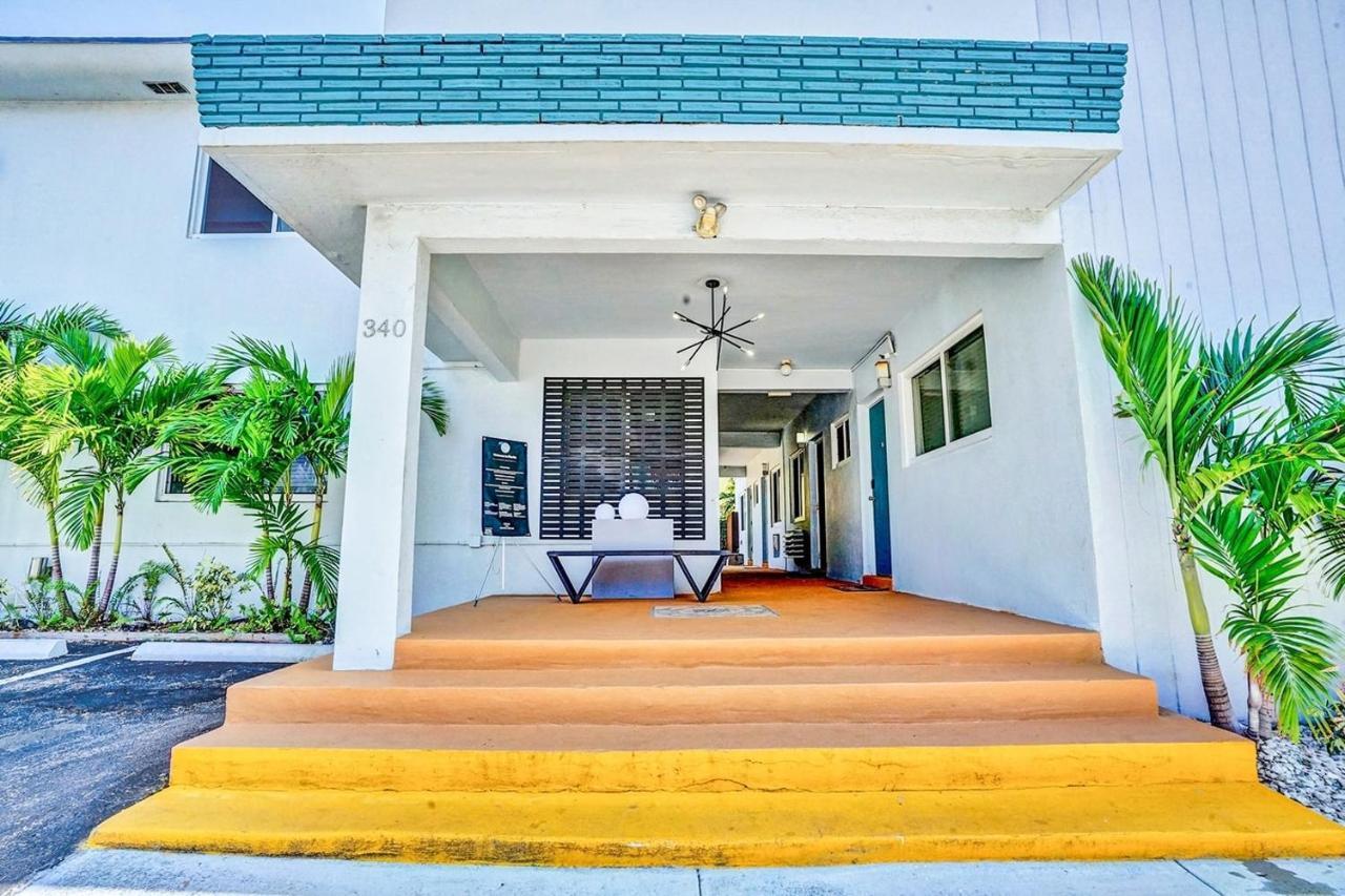 Steps To The Beach Holiday Pool Boardwalk Dania Beach