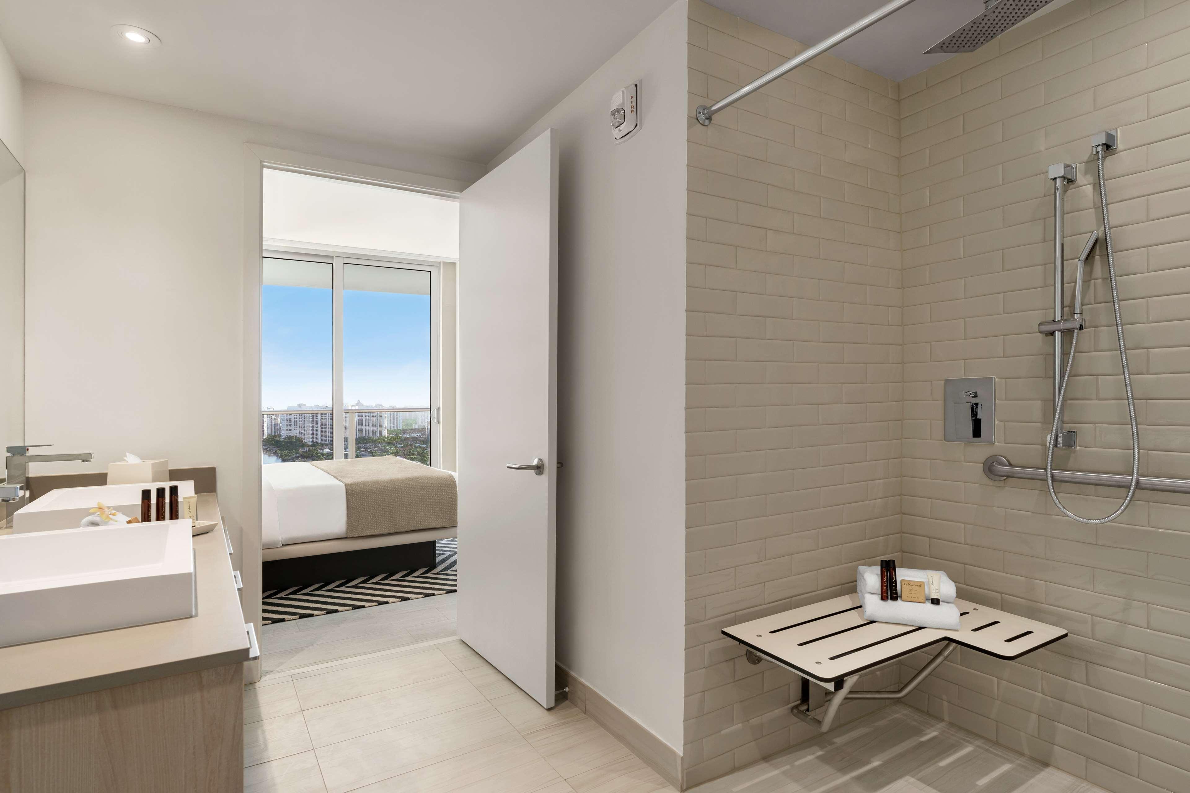 Aparthotel Hyde House 4*