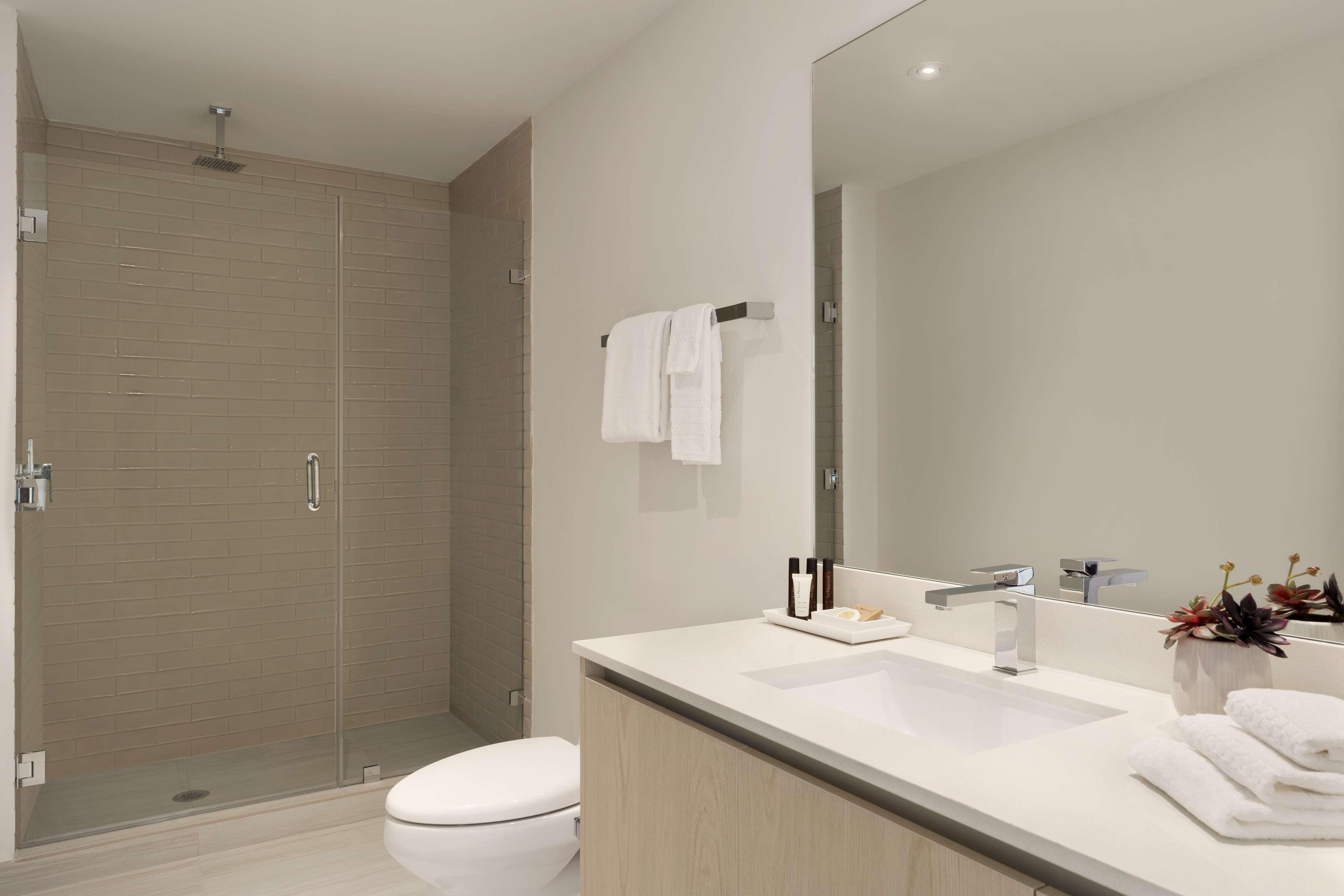 Hyde House Aparthotel 4*