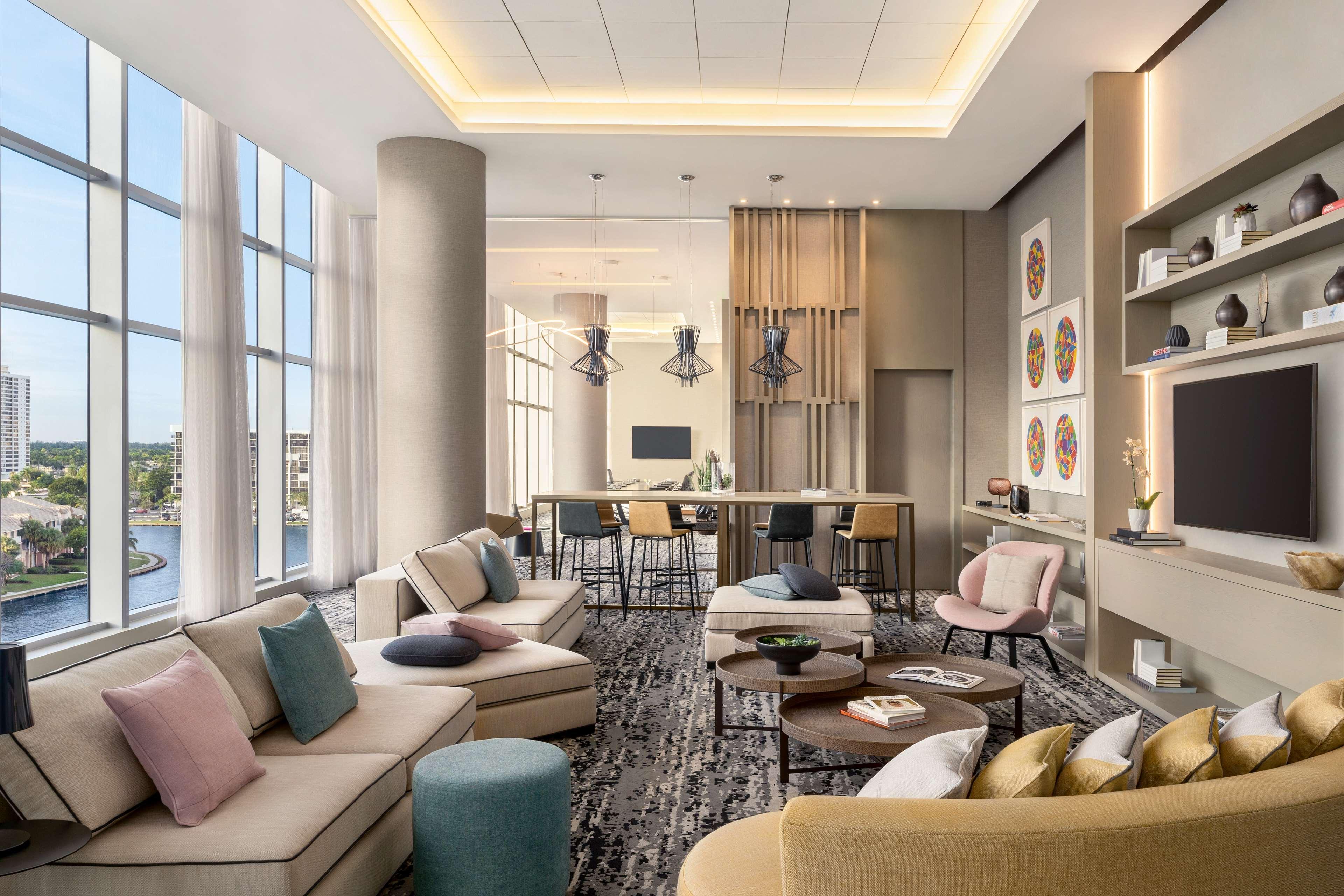 Hyde House 4* Hollywood