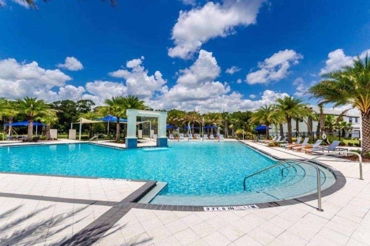 3830 Premier 6bd Private Pool And Game Holiday home
