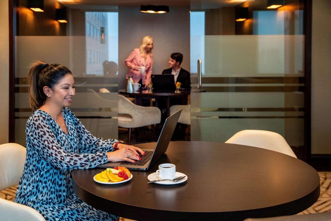 Hotel Hyatt Regency Riverfront 3*