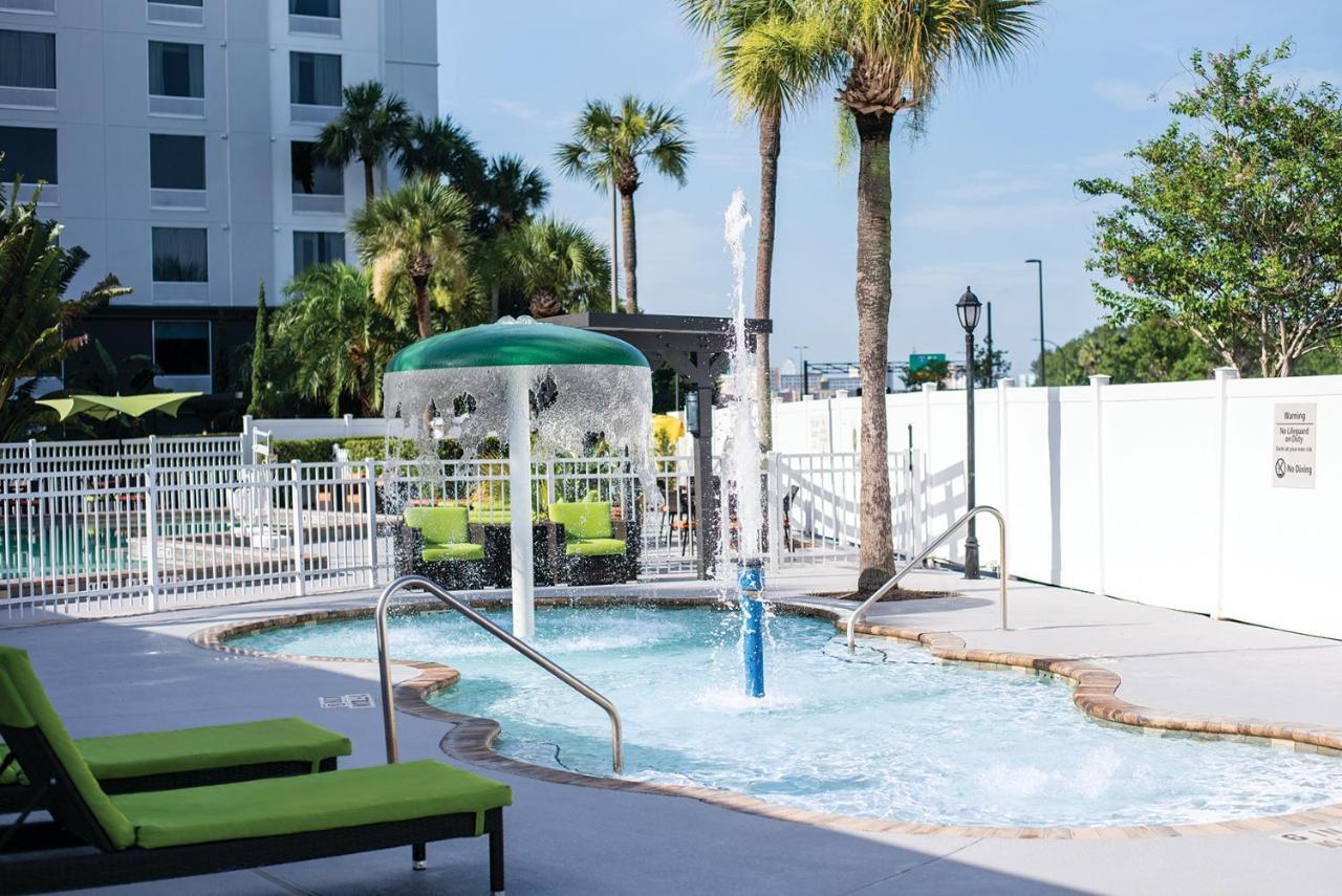& Across From Universal By Ihg 3* Orlando