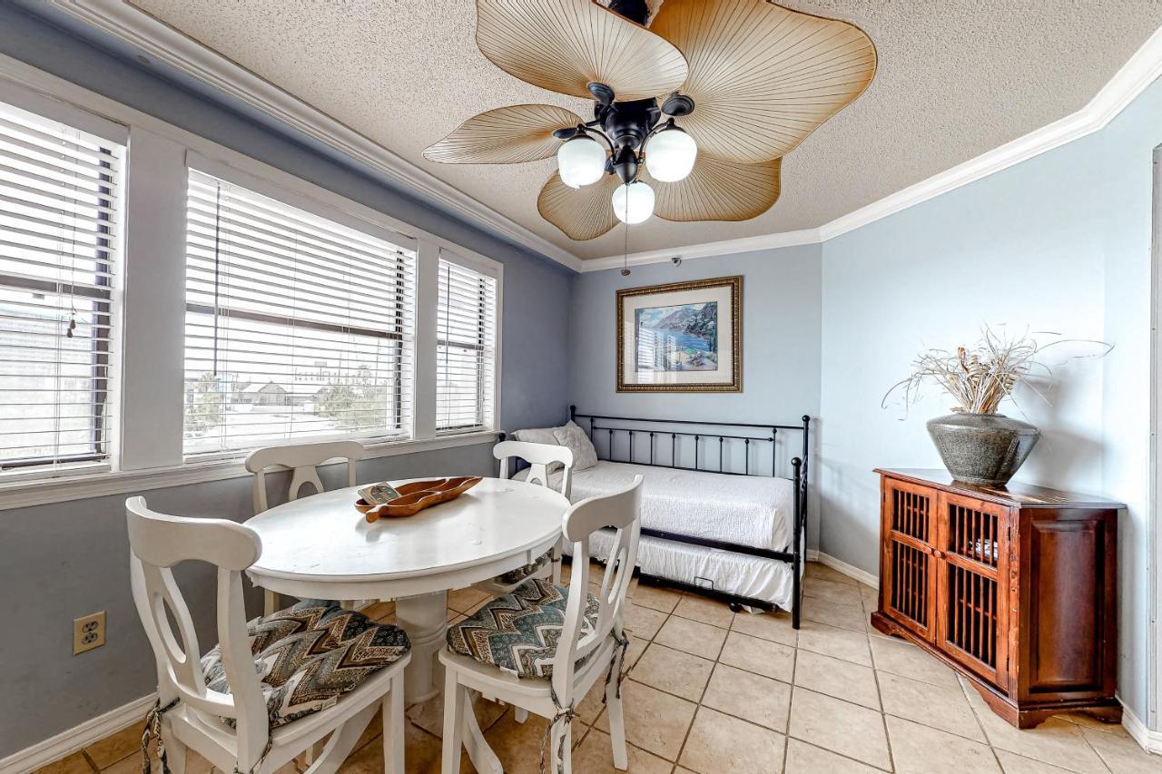 The At St. Thomas Square #1208a Hotel Panama City Beach