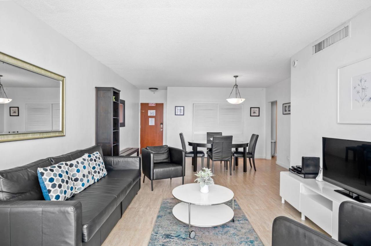 The Tides 1 Bedroom 8th Floor We Are On The Apartment *
