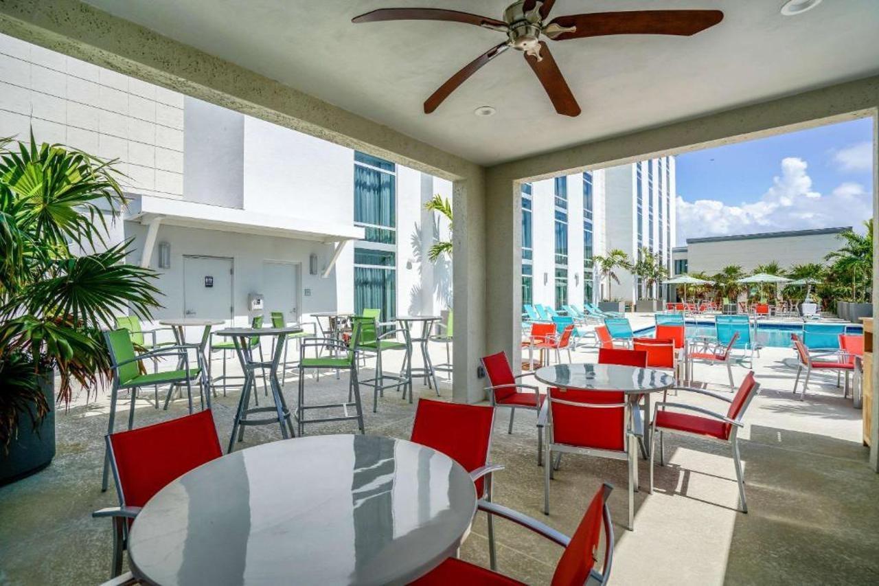 Hotel Dello Ft Lauderdale Airport, Tapestry Collection By Hilton
