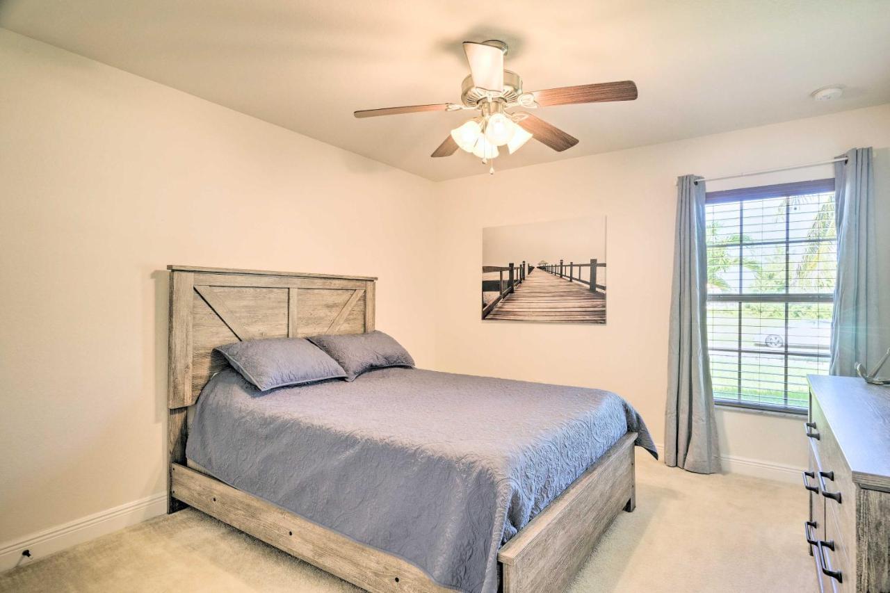 Spacious Cape Coral Retreat With Lanai And Pool! *