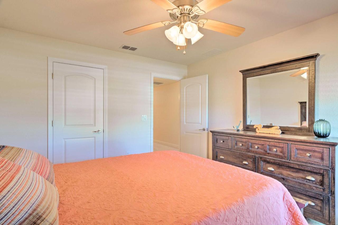 Spacious Cape Coral Retreat With Lanai And Pool! Holiday home *
