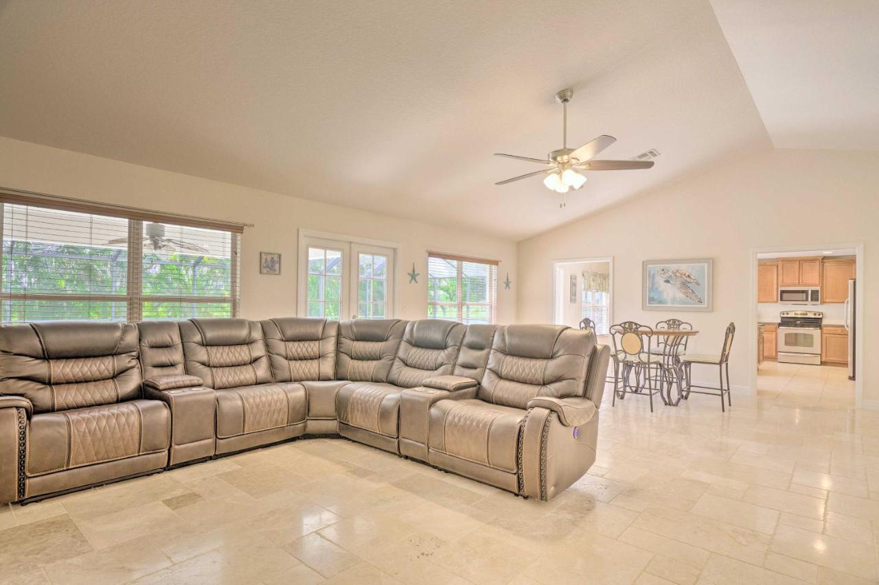Spacious Cape Coral Retreat With Lanai And Pool! Holiday home *