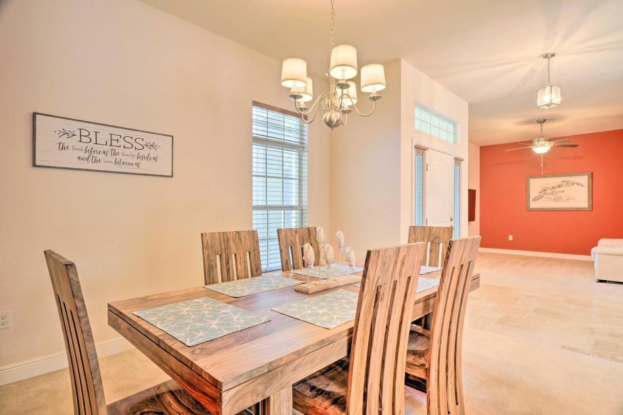 Spacious Cape Coral Retreat With Lanai And Pool! *