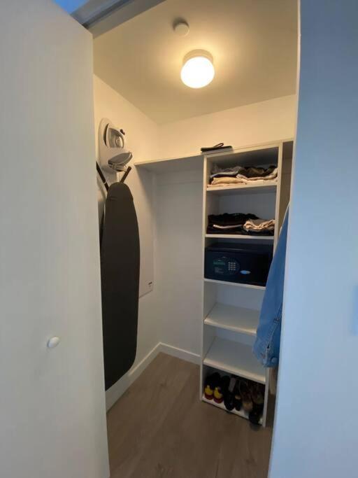 Amazing Walking Distance! 26b Apartment Hallandale Beach