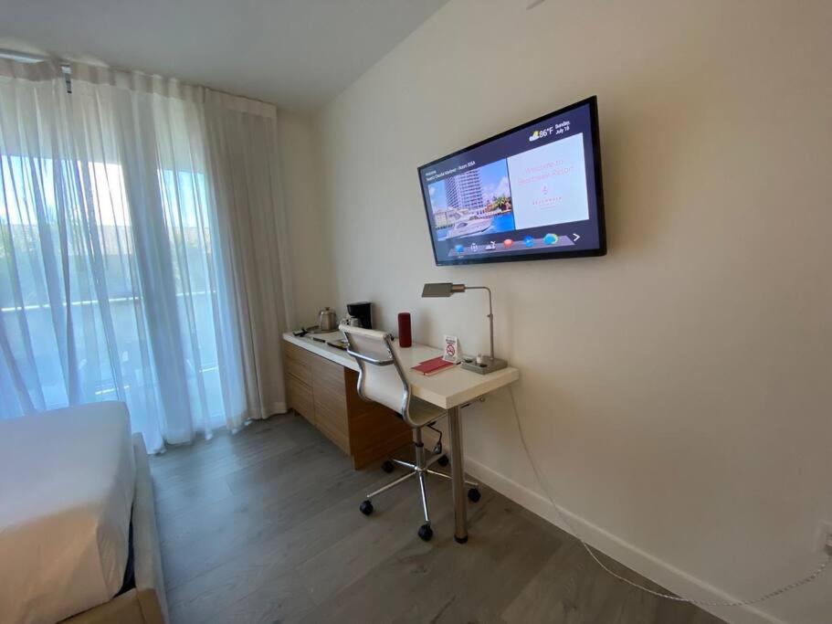 Apartment Amazing Walking Distance! 26b Hallandale Beach