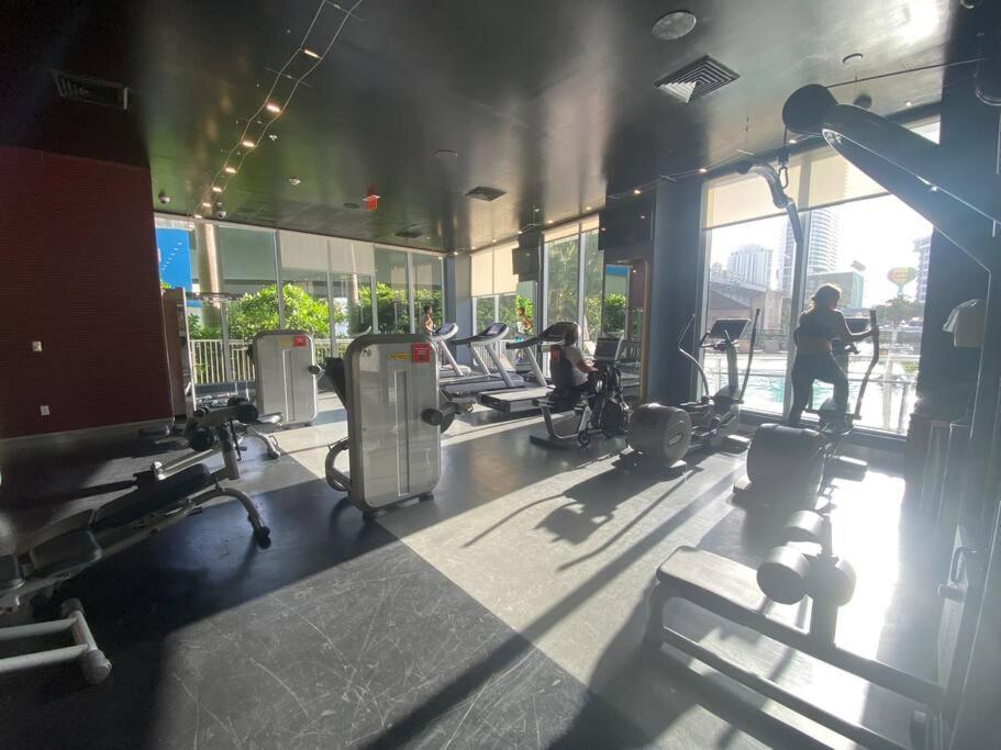 Apartment Amazing Walking Distance! 26b *