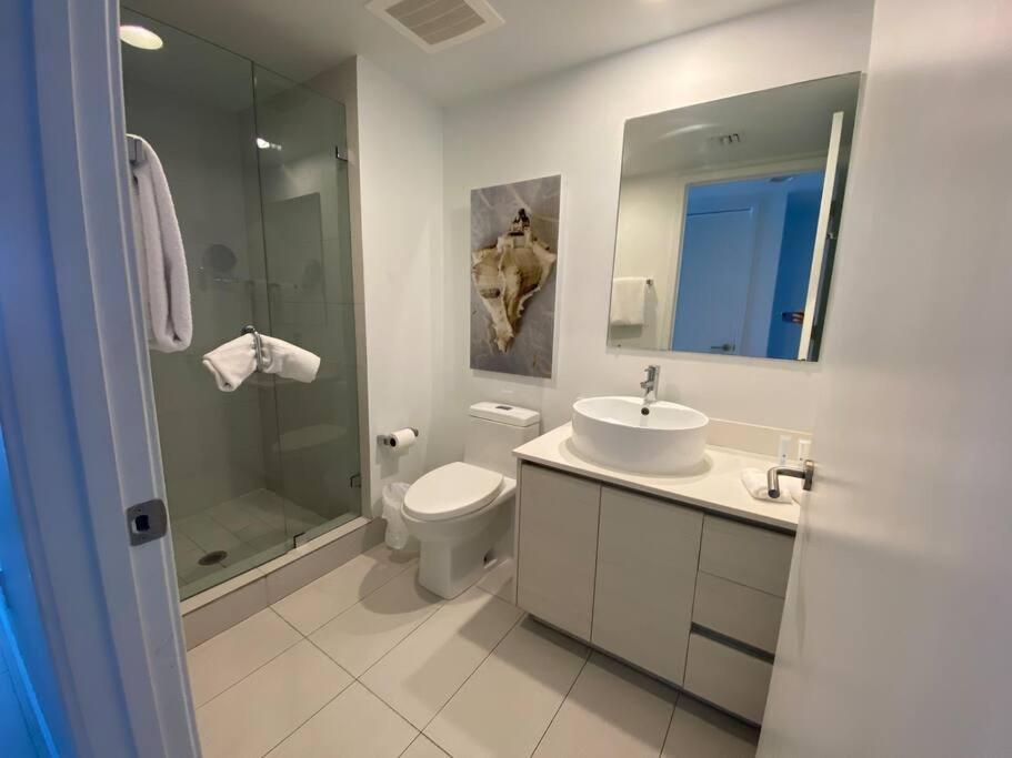 Amazing Walking Distance! 26b *