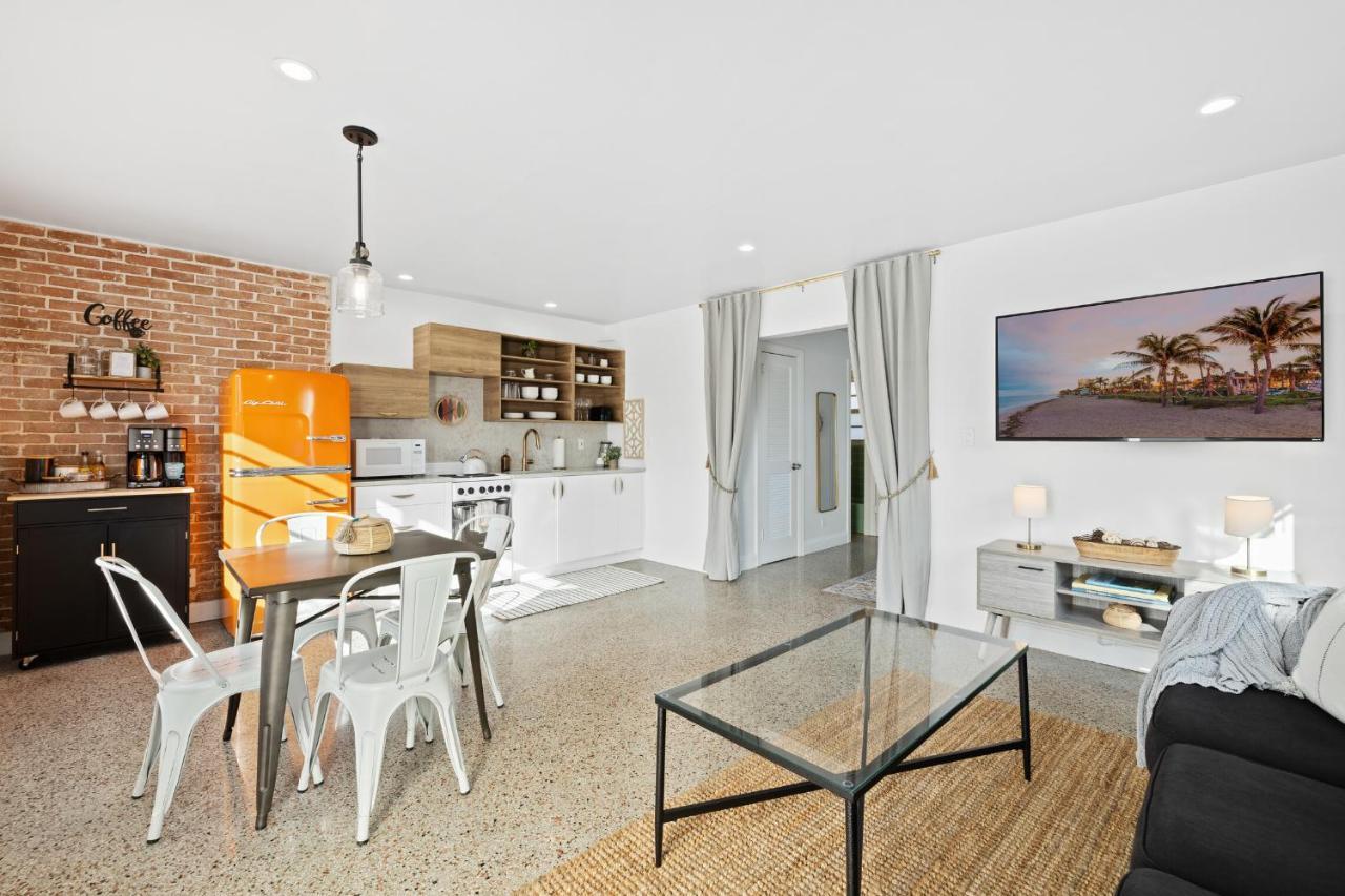 Apartment Modern Near & Downtown W/ Private Yard
