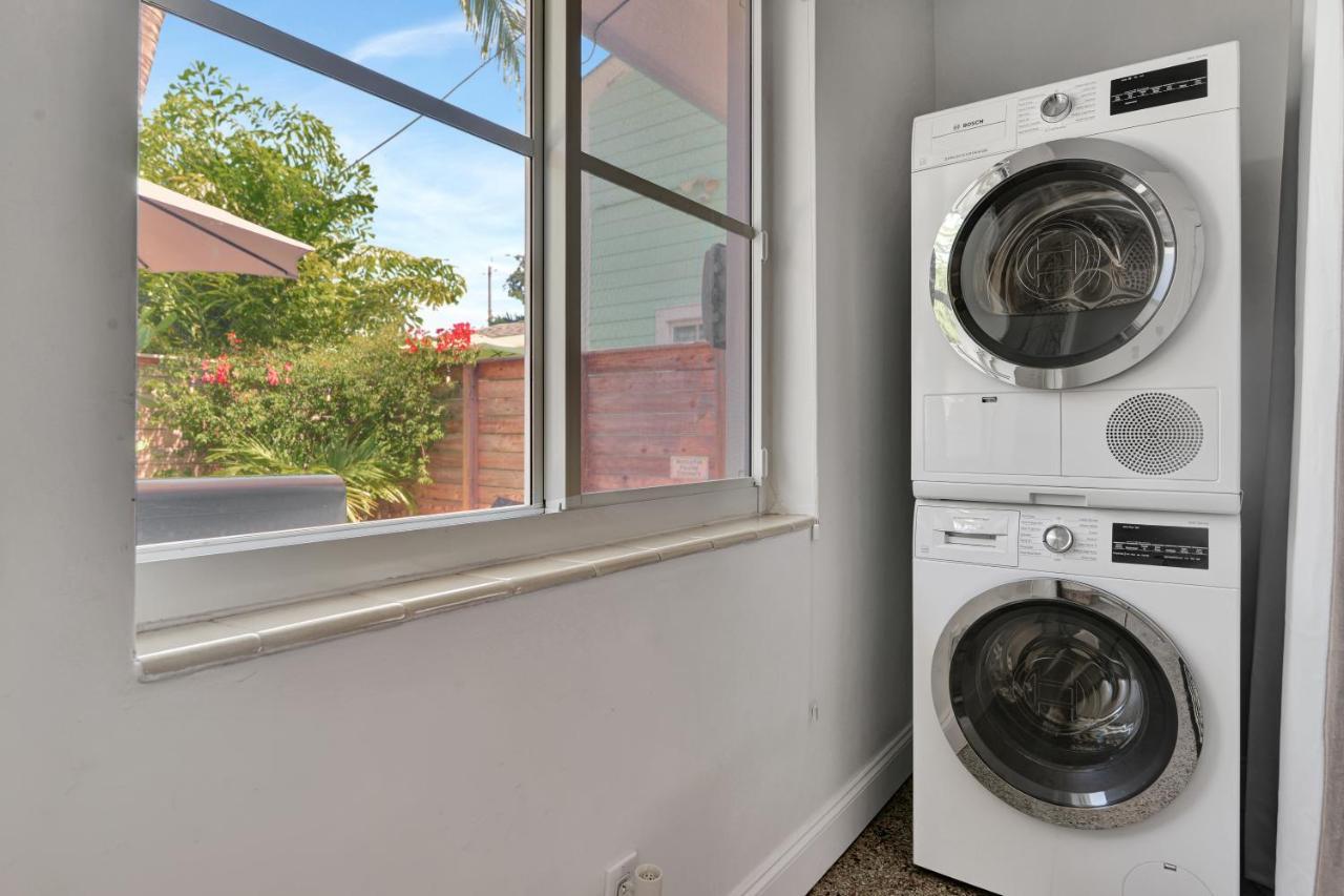 Apartment Modern Near & Downtown W/ Private Yard *