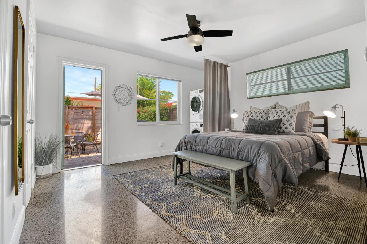 Modern Near & Downtown W/ Private Yard