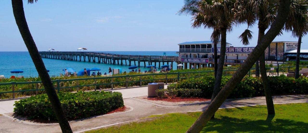Modern Near & Downtown W/ Private Yard Lake Worth Beach