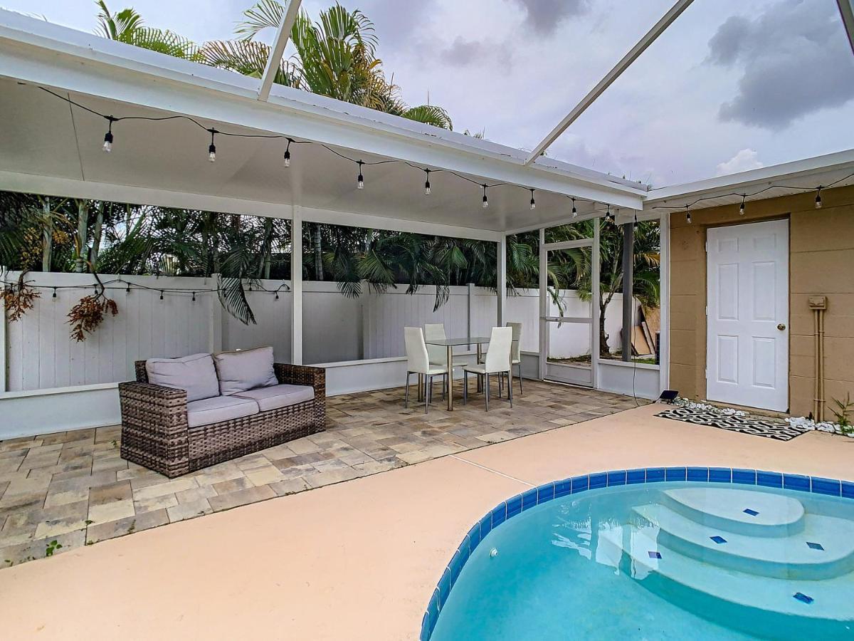 Crown Jewel Of Clearwater Ii, Pool, Near Beach, On Pinellas Trail Holiday home Largo