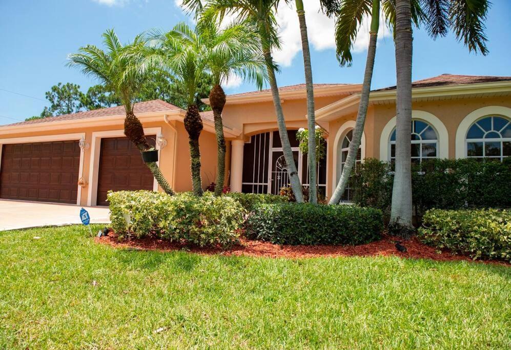 Holiday home Charming Vacation In Port St Lucie.