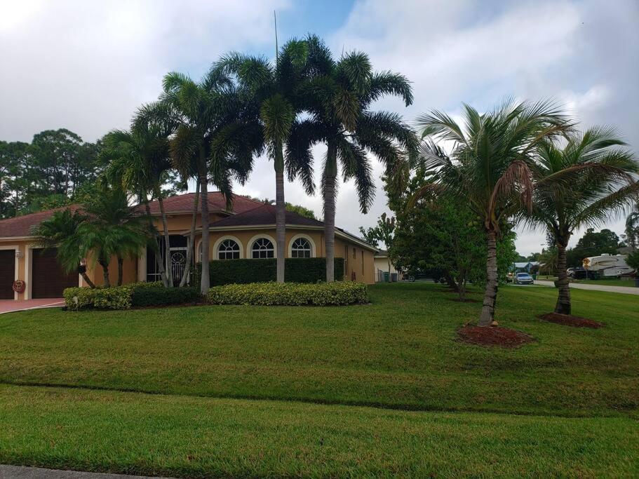 Charming Vacation In Port St Lucie. Holiday home Port St. Lucie