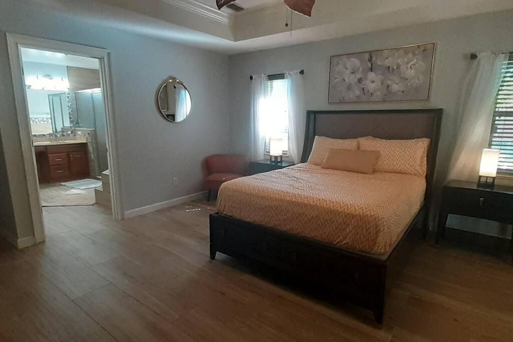 Charming Vacation In Port St Lucie. Holiday home
