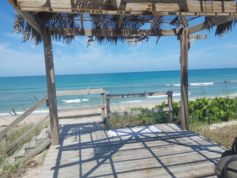Melbourne Ocean Front House On 1.2 Acres * Melbourne Beach