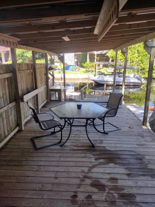 Holiday home Cozy Vintage Waterfront With Fireplace And Kayaks *