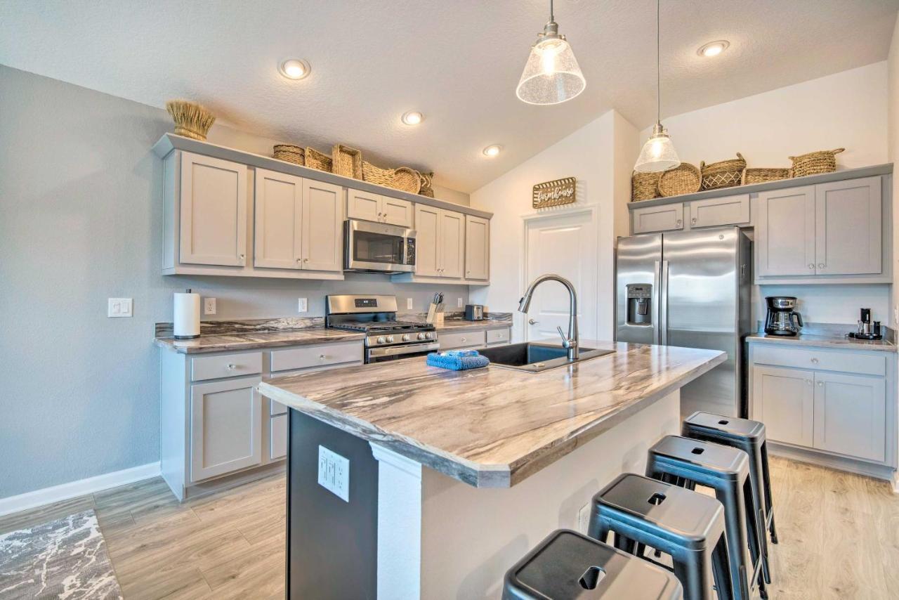 The Villager Retreat With Lanai And Golf Cart! Holiday home